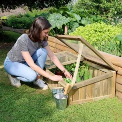 Small Space Cold Frame -Gardenista Store 161416 3